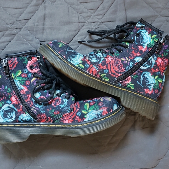 kids canvas boots